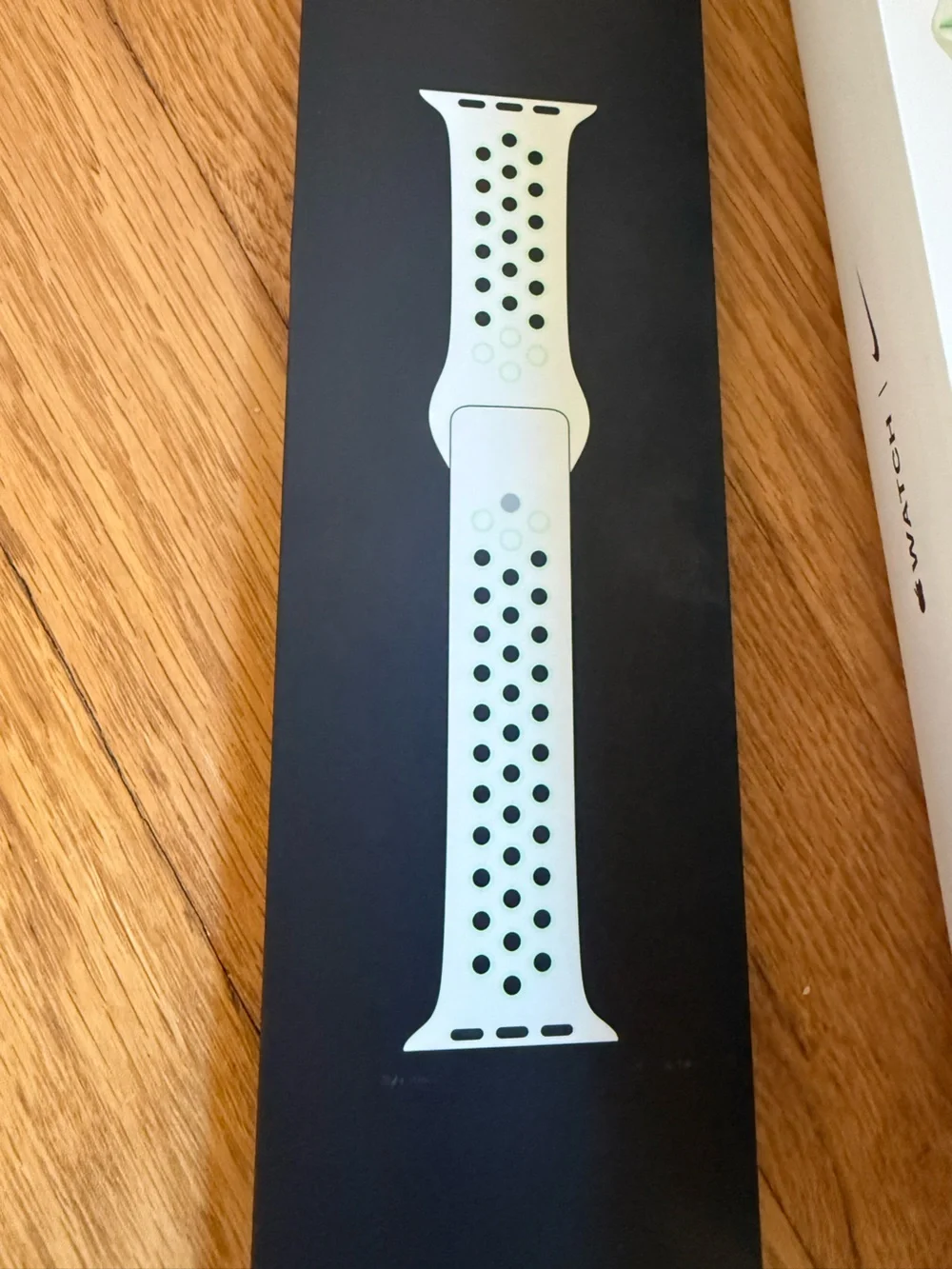 NIKE Apple Watch Band Spruce Aura/Vapor Green EUC